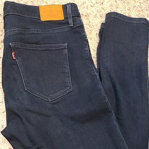 Levi's 311 Dark Wash Size 31